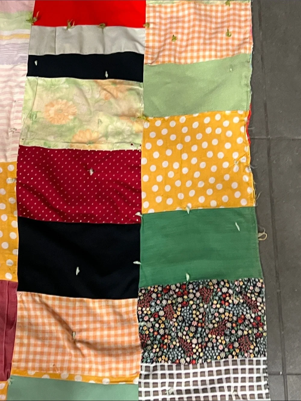 Vintage TLC Patchwork Cotton Quilt - Multicolor Floral & Polka Dot Design